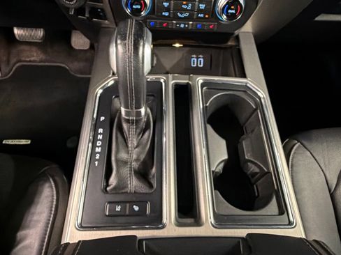 Used 2016 Ford F150 Platinum w/ Equipment Group 701A Luxury AWD/4WD image 17