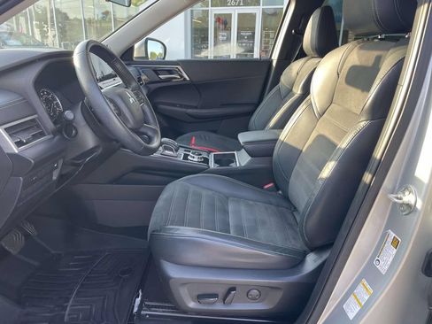 Used 2022 Mitsubishi Outlander SE FWD image 14