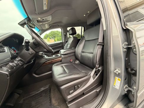 Used 2017 Chevrolet Tahoe LT w/ Luxury Package AWD/4WD image 13