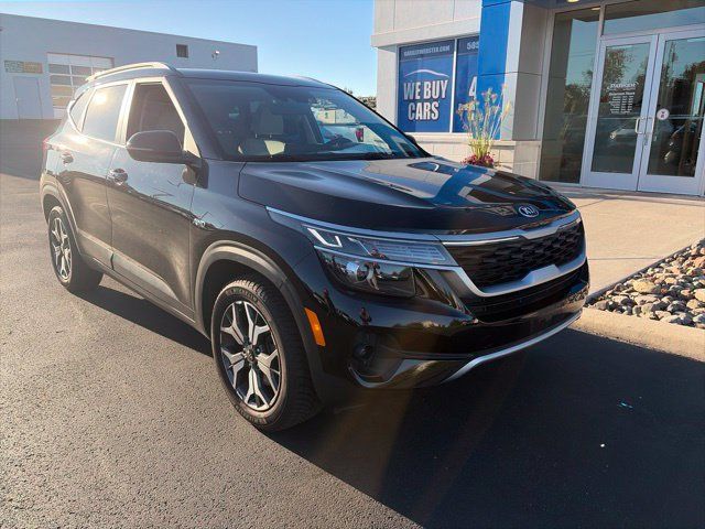 Used 2021 Kia Seltos EX AWD/4WD image 3