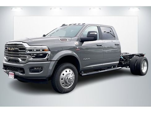 New 2026 RAM 5500 Big Horn w/ Laramie Trim Package image 2