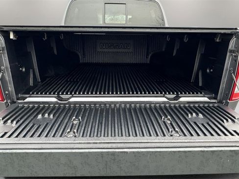 Used 2018 Nissan Frontier SV image 24