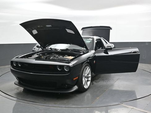 Used 2022 Dodge Challenger R/T Scat Pack RWD image 50