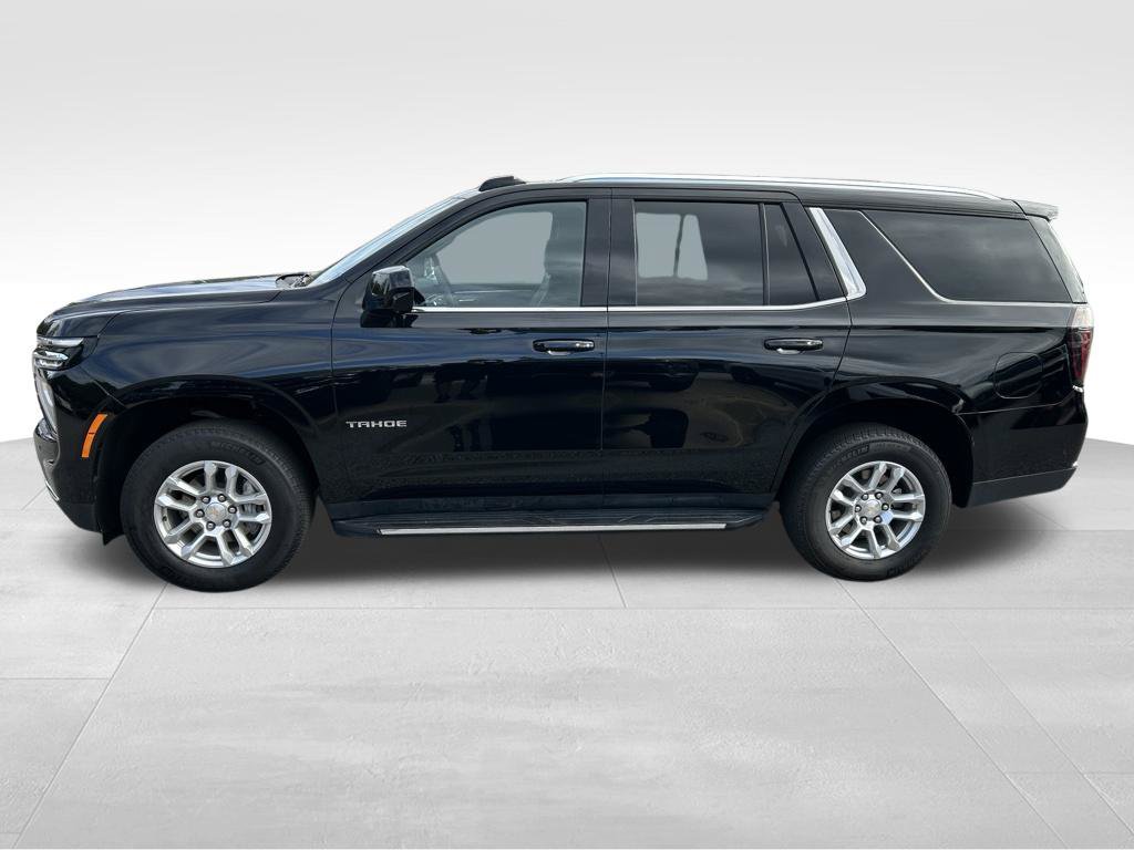 Used 2025 Chevrolet Tahoe LT AWD/4WD image 2