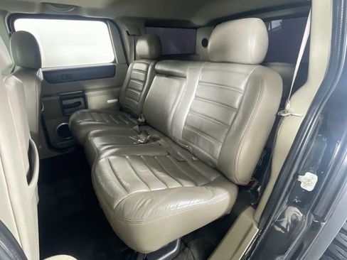 Used 2003 HUMMER H2 w/ Preferred Equipment Group AWD/4WD image 24