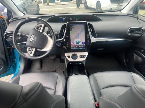 Used 2017 Toyota Prius Prime Premium FWD image 11