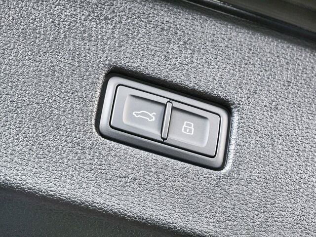 New 2026 Audi SQ8 Premium Plus AWD/4WD image 31