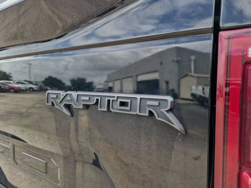 Used 2018 Ford F150 Raptor w/ Equipment Group 802A Luxury AWD/4WD image 13