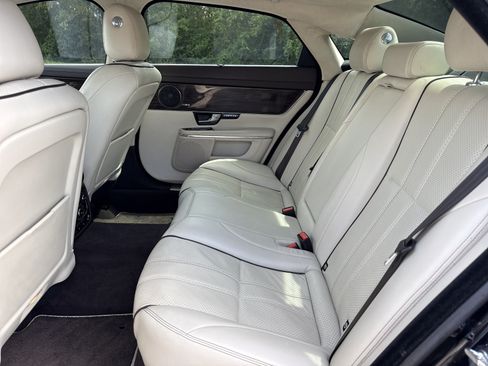 Used 2013 Jaguar XJ L Portfolio RWD image 14
