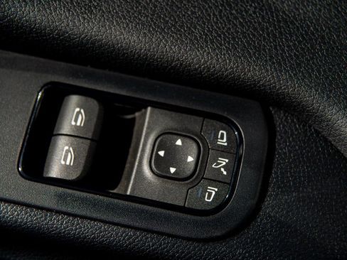 Used 2024 Mercedes-Benz Sprinter 144 Cargo image 22