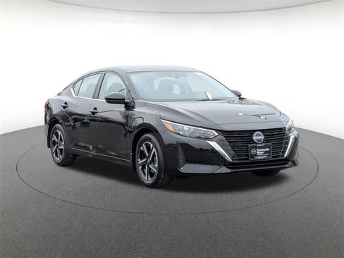 Used 2025 Nissan Sentra SV image 3