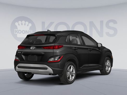 Used 2023 Hyundai Kona SEL w/ Winter Weather Package image 2