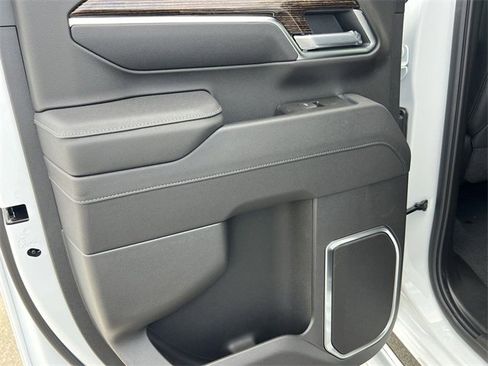 New 2026 GMC Sierra 2500 SLE w/ SLE Value Package; image 25
