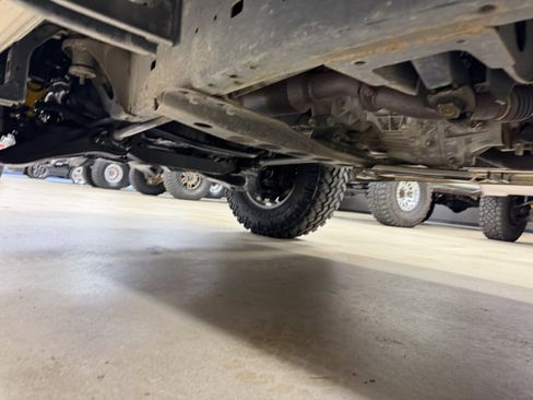 Used 2004 Toyota Land Cruiser image 29