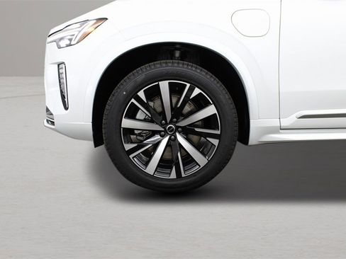 New 2025 Volvo XC90 T8 Core w/ Protection Package image 12