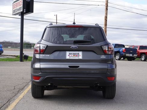 Used 2017 Ford Escape SE w/ Equipment Group 201A image 6