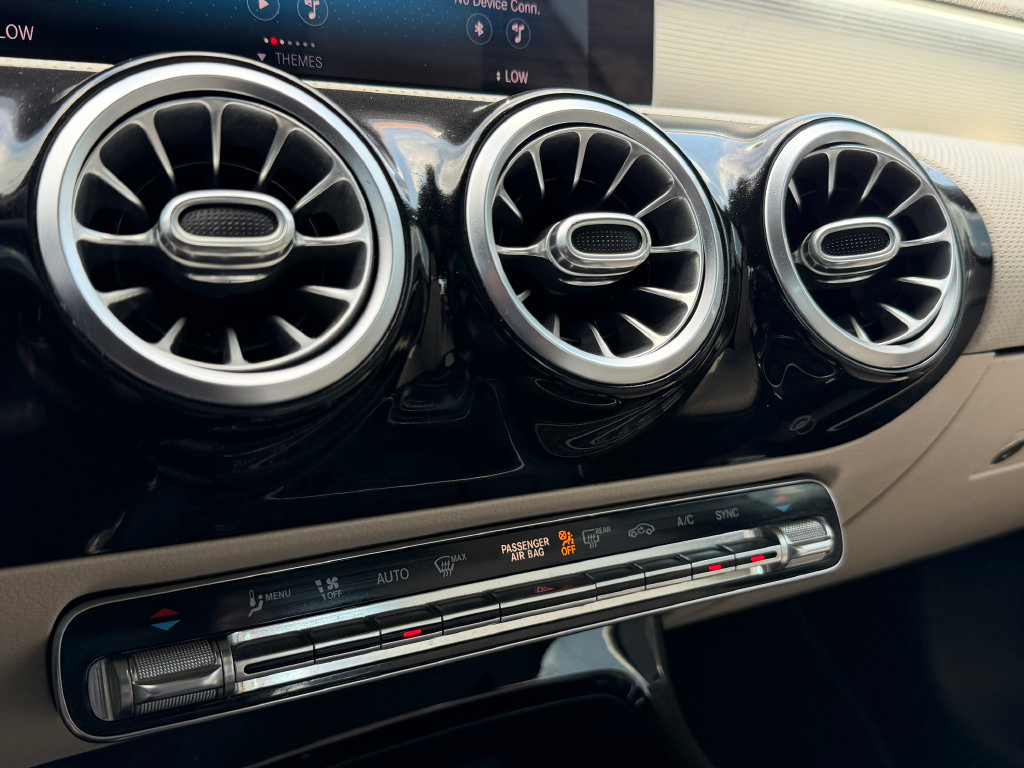 Used 2019 Mercedes-Benz A 220 image 24