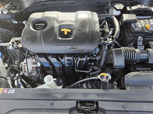 Certified 2024 Kia Forte LXS image 30