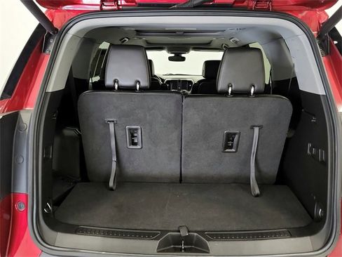 Used 2023 GMC Acadia AT4 w/ Technology Package image 38