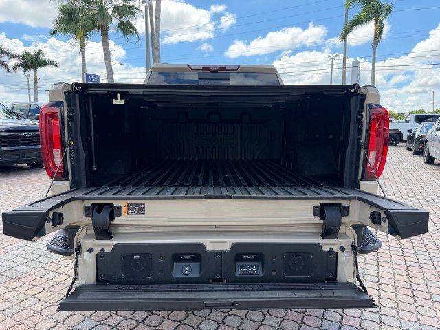 Used 2022 GMC Sierra 1500 AT4 w/ AT4 Premium Package AWD/4WD image 12
