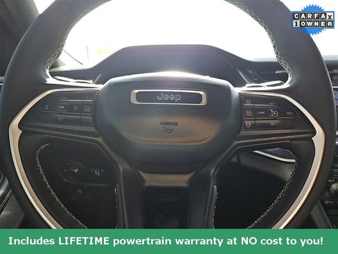 Used 2025 Jeep Grand Cherokee Laredo image 19