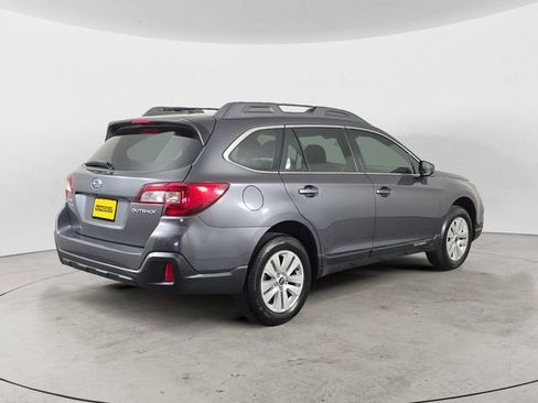 Used 2019 Subaru Outback 2.5i image 5