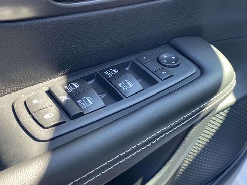 New 2026 Chrysler Pacifica Select image 38