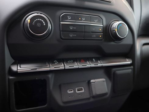 Used 2021 Chevrolet Silverado 1500 Custom Trail Boss image 13