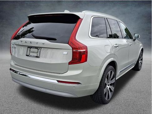 Used 2022 Volvo XC90 T8 Inscription w/ Advanced Package AWD/4WD image 6
