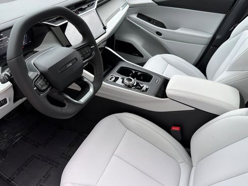 New 2026 Jeep Cherokee Limited image 8