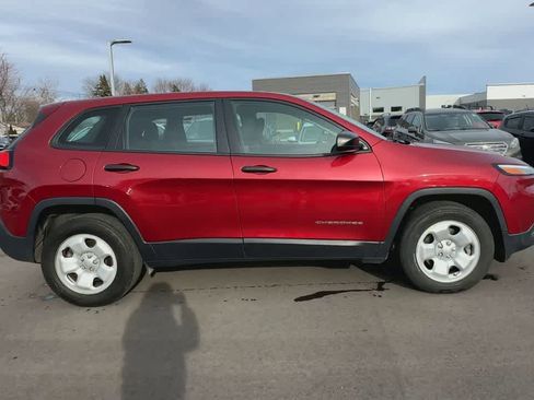 Used 2017 Jeep Cherokee Sport image 9