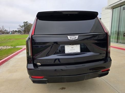 Used 2023 Cadillac Escalade Sport w/ LPO, ONYX Package image 4