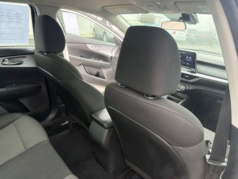 Used 2022 Kia Forte LXS image 25