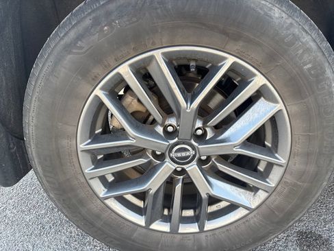 Used 2024 Nissan Rogue S FWD image 15