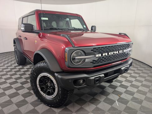 New 2025 Ford Bronco Badlands image 1