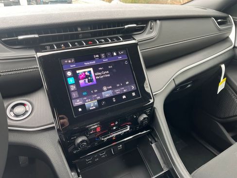 New 2026 Jeep Grand Cherokee L 4WD image 5