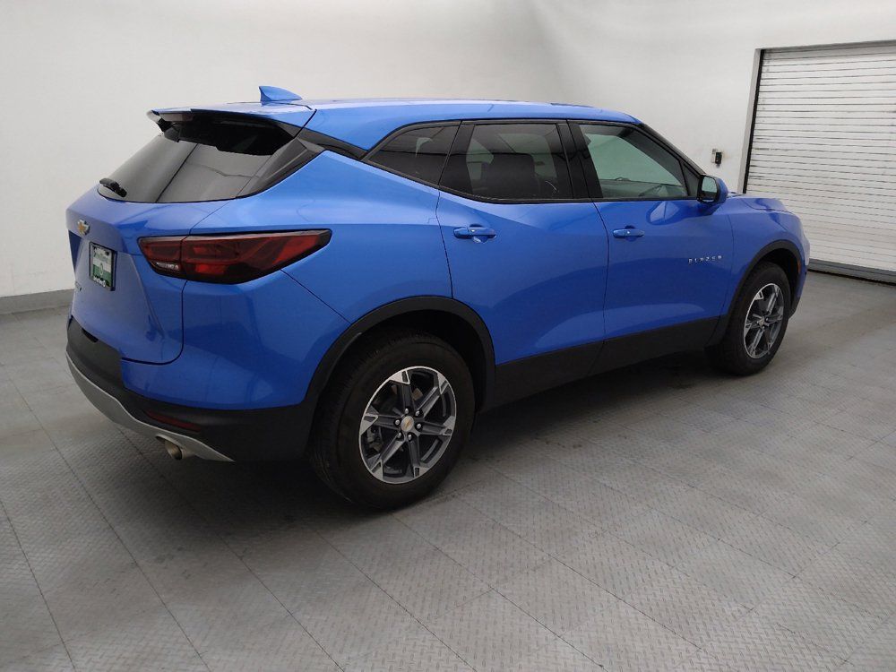 Used 2025 Chevrolet Blazer LT FWD image 10