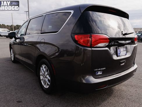 Used 2023 Chrysler Voyager LX image 50