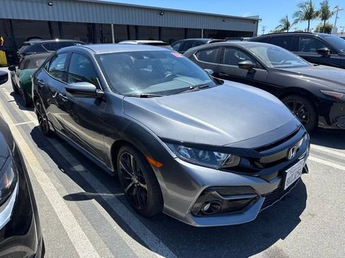 Used 2021 Honda Civic Sport image 2