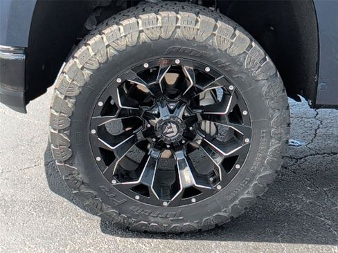 Used 2020 Chevrolet Silverado 1500 LT Trail Boss AWD/4WD image 11
