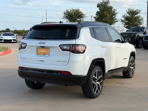 Certified 2025 Jeep Compass Limited w/ Elite Group AWD/4WD image 9