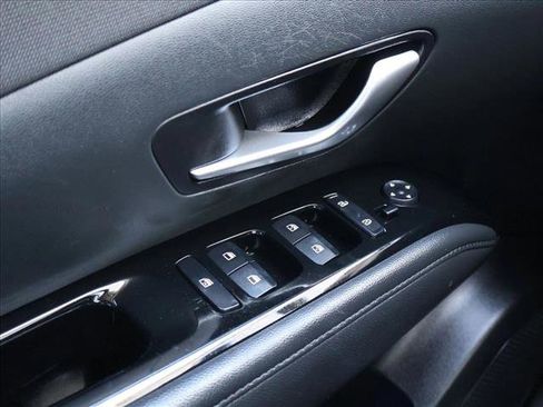 Used 2023 Hyundai Tucson Limited AWD/4WD image 12