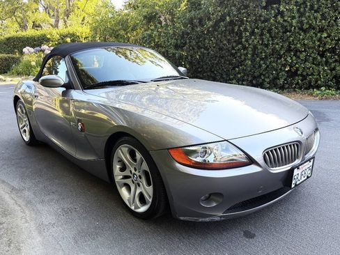 Used 2003 BMW Z4 3.0i RWD image 10
