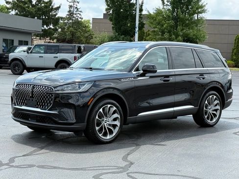 Used 2025 Lincoln Aviator Reserve w/ Illumination Package AWD/4WD image 8