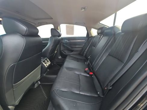 Used 2021 Honda Accord Touring image 12