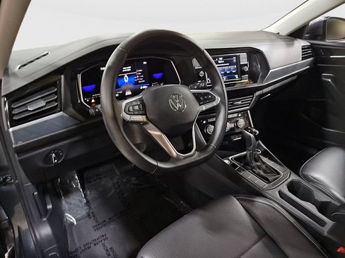 Used 2022 Volkswagen Jetta SE FWD image 9