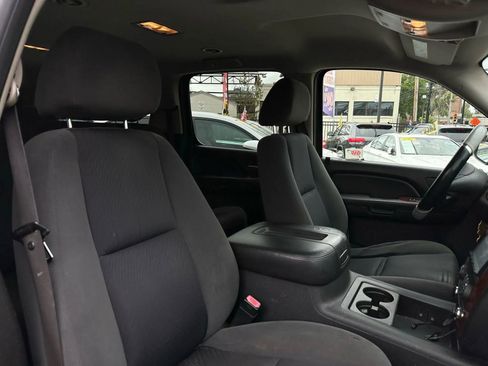 Used 2009 Chevrolet Suburban LT image 20
