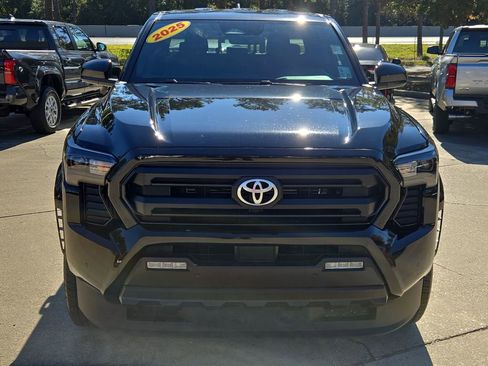 Certified 2025 Toyota Tacoma SR5 image 10