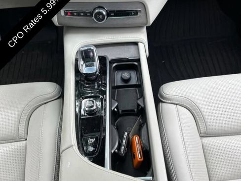Used 2025 Volvo XC90 T8 Ultra AWD/4WD image 11
