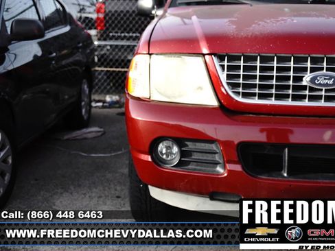 Used 2004 Ford Explorer XLT AWD/4WD image 5